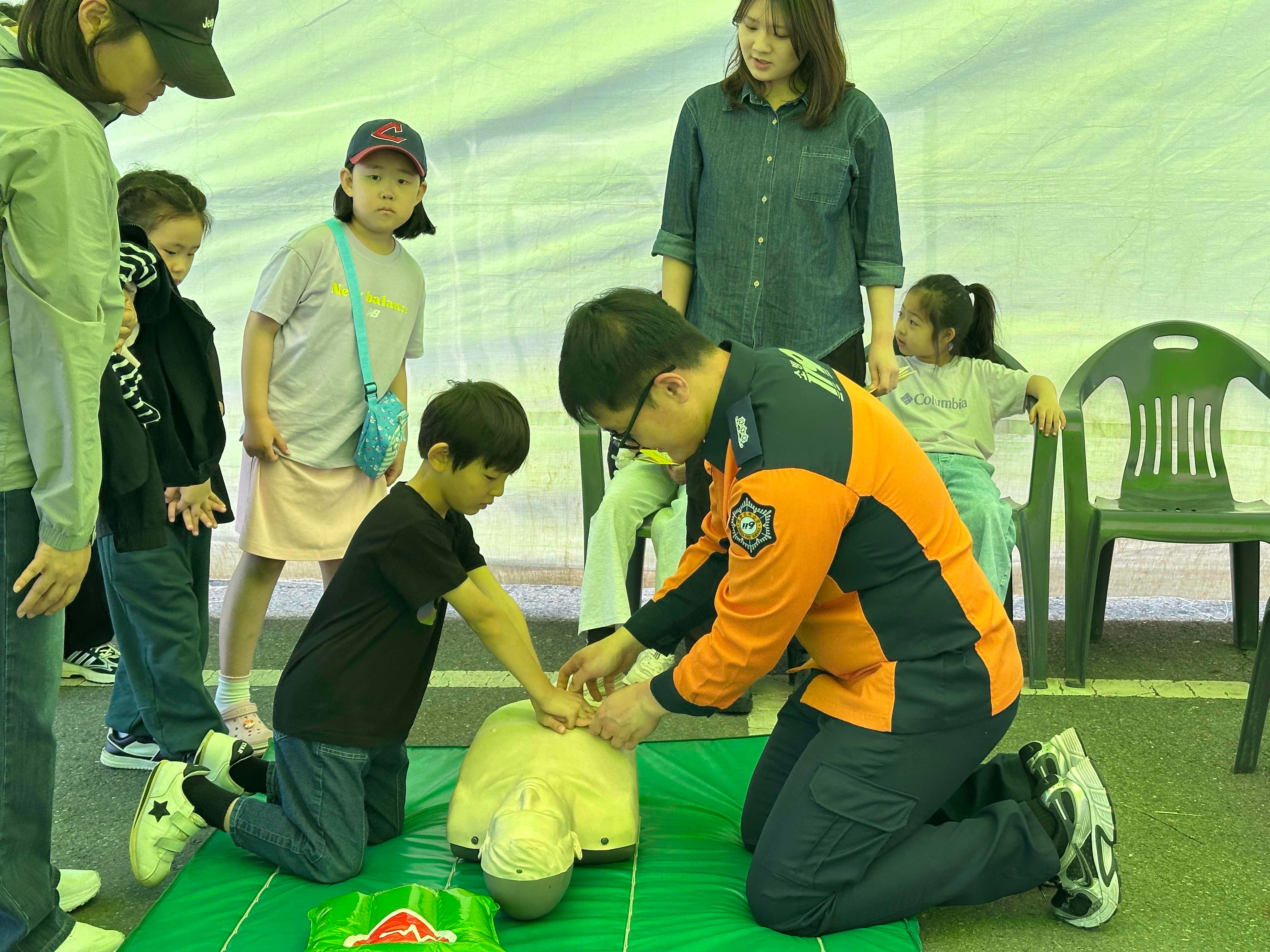 26-5-5 완주군 어린이날 대축제 소방안전체험부스4